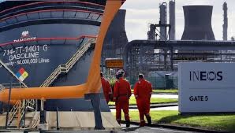 Scotland?s only refinery announces closure, citing inability to compete with modern plants in Africa, Asia