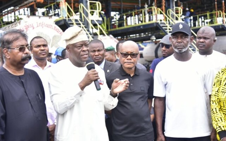 Lifting of petrol from Dangote Refinery marks return to industrialisation, local refining ? FG