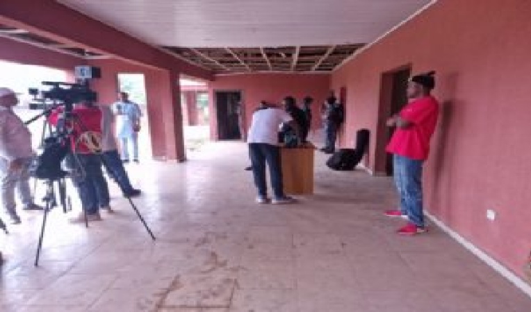 BREAKING: INEC officials absent at Ighodalo?s Polling Unit