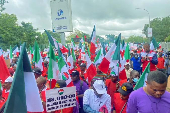 Clarify ambiguity in minimum wage, recruiting agencies urge National Assembly