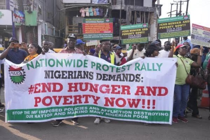 Nigerian workers suffocating under Chinese tourists companies while they take home $20 billion