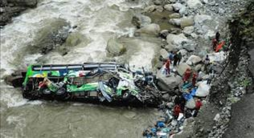 More than 20 children feared dead in bus crash in Thailand