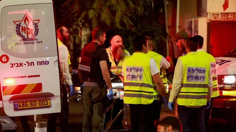 Gunman, knifeman on rampage, kill seven in Israel, injure several others