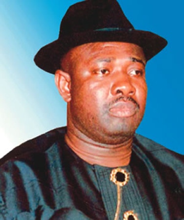 Minister clarifies stand on NNPCL Refinery operations