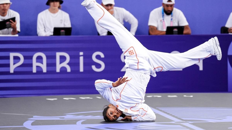 Breakdancers warned of cone-shaped lump from ?extensive headspinning?