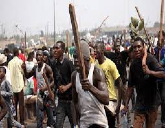 Armed thugs invade APC meeting, attack journalists in Bayelsa 