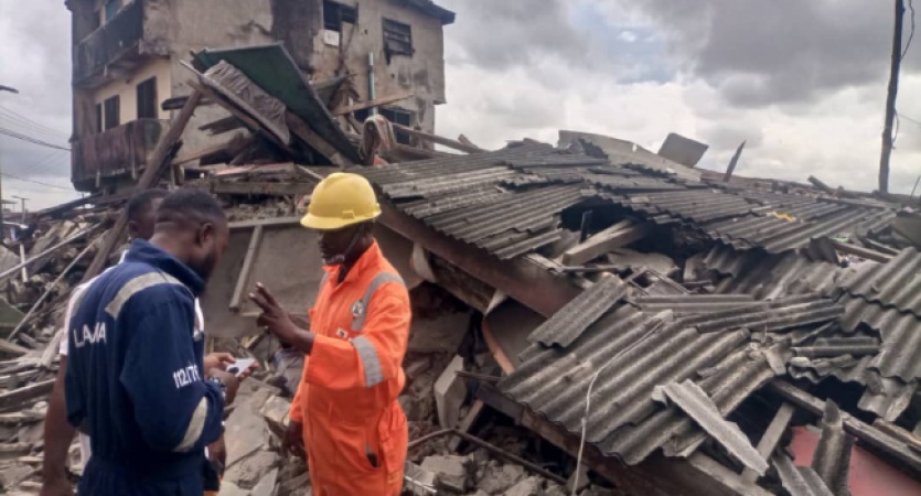 Two-storey building collapses in Orile Iganmu, Lagos