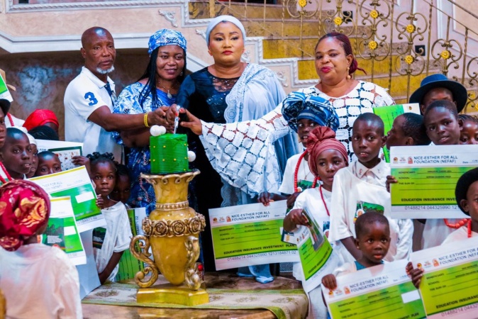 Mrs. Alamieyeseigha?s groups offer educational insurance to 56 indigent students at Amasoma, Bayelsa, pledge to extend gesture across the state
