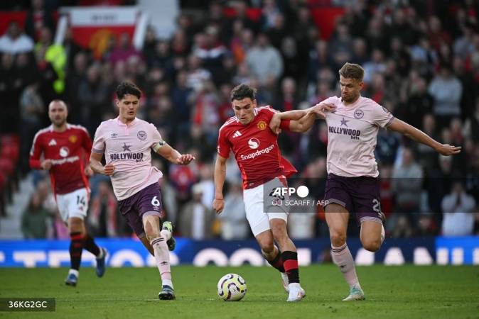 Arsenal shocked, Man Utd ease pressure on Ten Hag