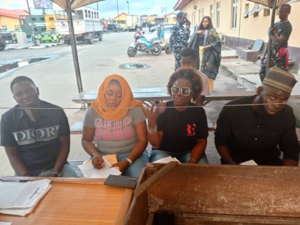 Lagos: Birthday celebrant, musician, vendor arrested for obstructing traffic