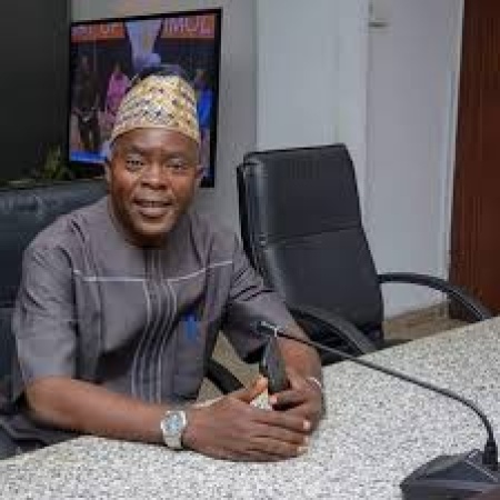 Ogun govt. moves against illegal motor garages