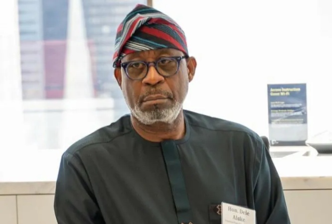 FG nabs 3 Chinese, 2 Nigerians for illegal mining