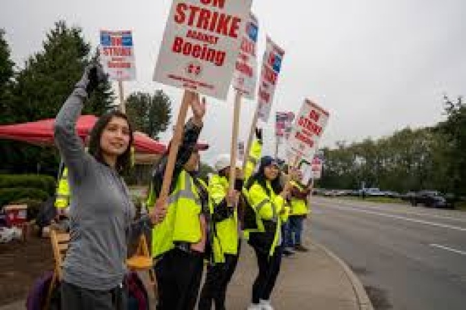 Boeing workers vote to end strike