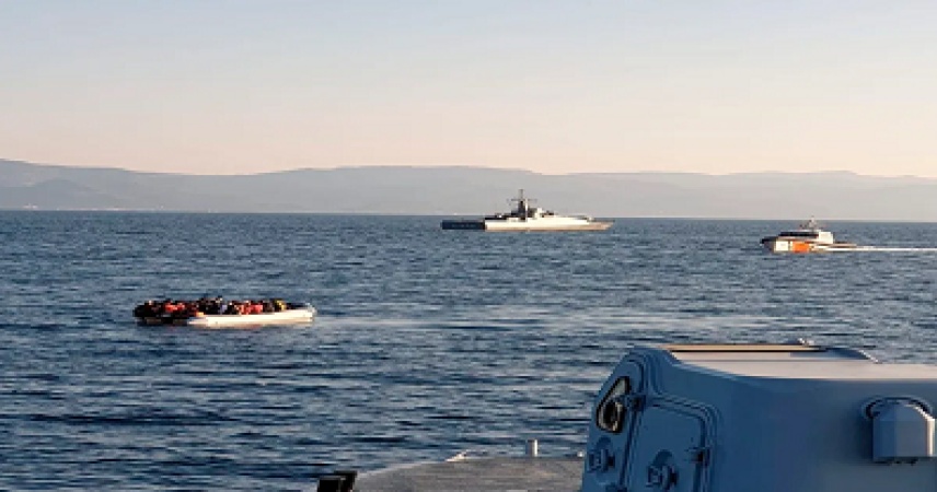 Four die after smuggler allegedly forces passengers off boat