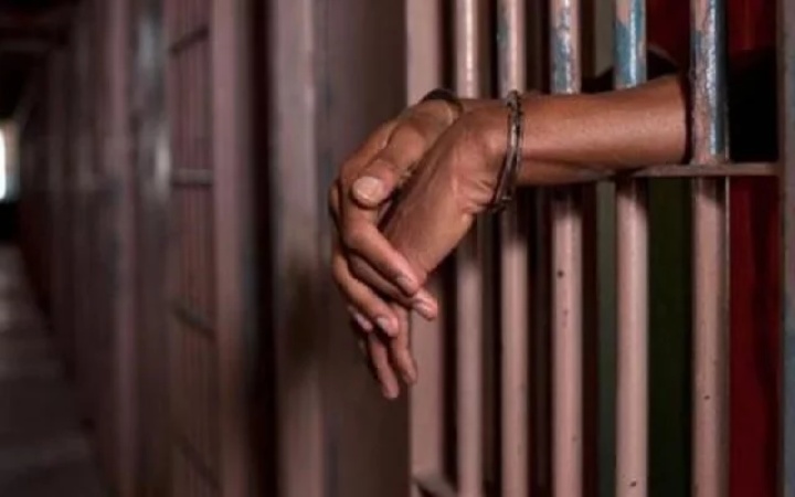 43-year-old man rapes minor to death, remanded in prison custody