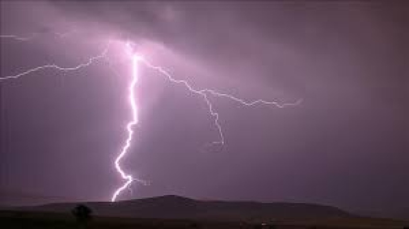 Lightning strikes 4 students dead, seriously injures 2 others