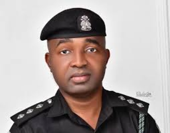 Police recovers five suspected stolen cars in Anambra, invites owners to come forward