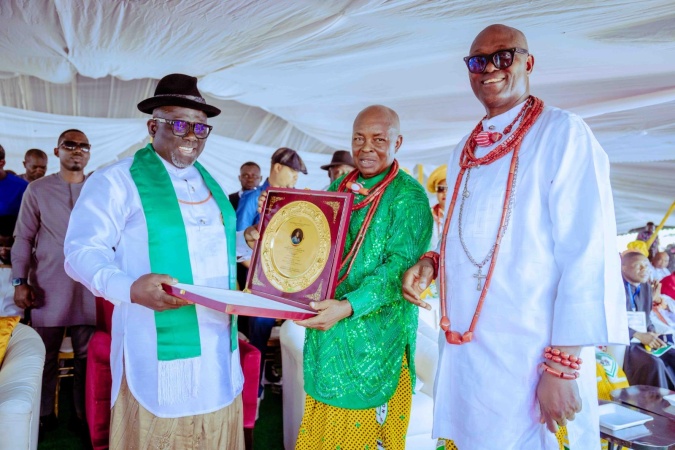 History made in Delta as UPU inducts Oborevwori into Urhobo Hall of Fame 