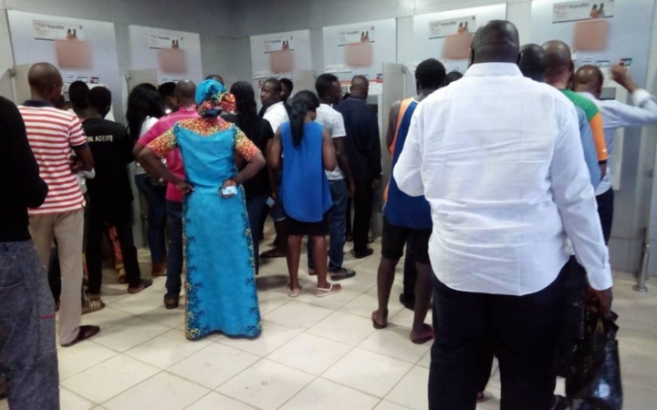 Nigerians groan as cash scarcity compounds hardship