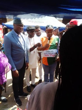 Igwe Iweka expresses support for OBISEP, as trainees/apprentices graduate from scheme in Obosi