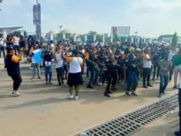 Ondo Internal Revenue workers protest over non-payment of minimum wage