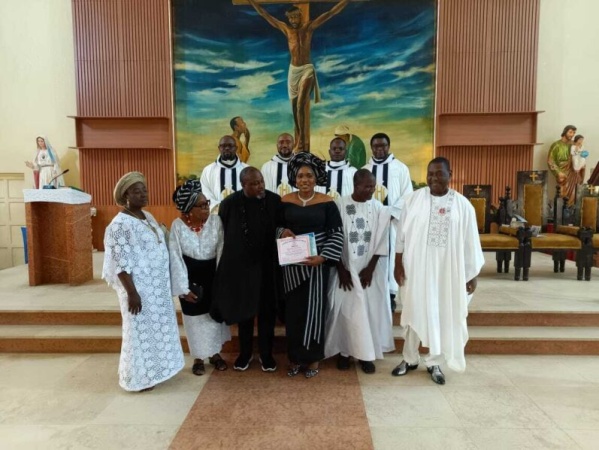 Akume?s adviser, Prof Babatunde, weds wife of 21 years in grand ceremony 