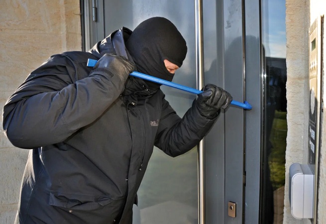 Business owners lament as robbers burgle Lagos shops