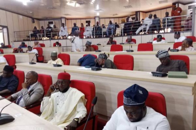Benue Assembly suspends SUBEB boss over recruitment controversy