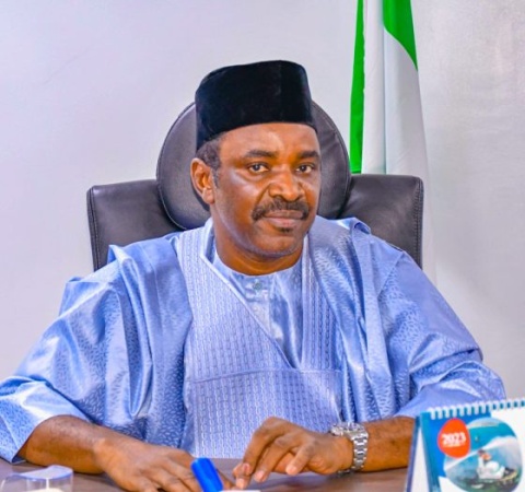 Yuletide: FG offers Nigerians 50 percent discount on road fares