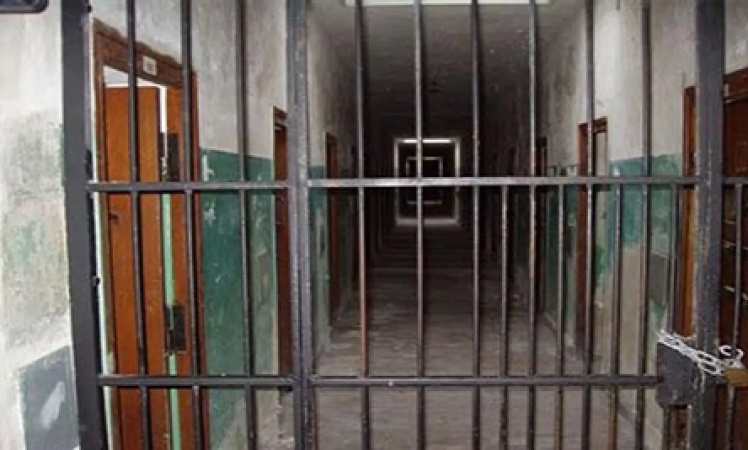 Why we don?t allow wheelchairs among prison inmates ? NCS