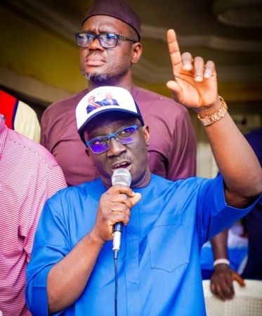 JUST IN: Thugs take over Edo LG secretariat, prevent chairman from entering office