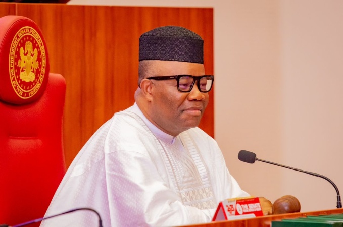 Christmas: Akpabio urges Nigerians to show love, unity