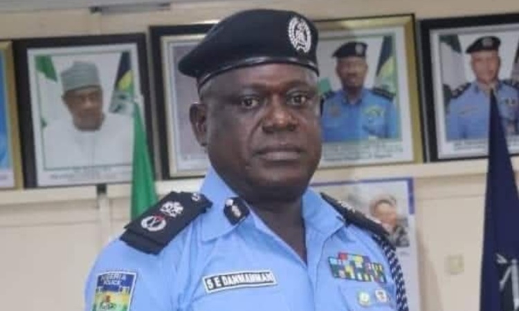 18-year-old suspect dies in police custody