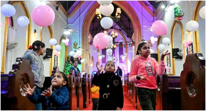 Bethlehem marks sombre Christmas under shadow of war 