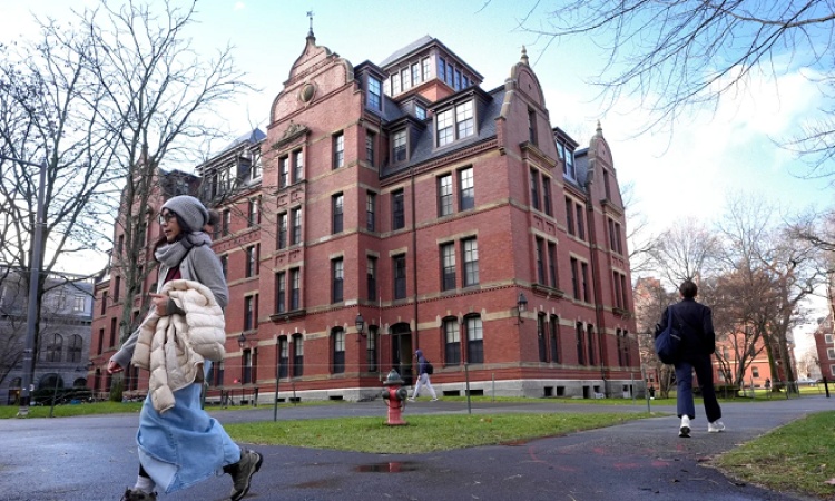 American universities warn international students ahead of a possible Trump travel ban