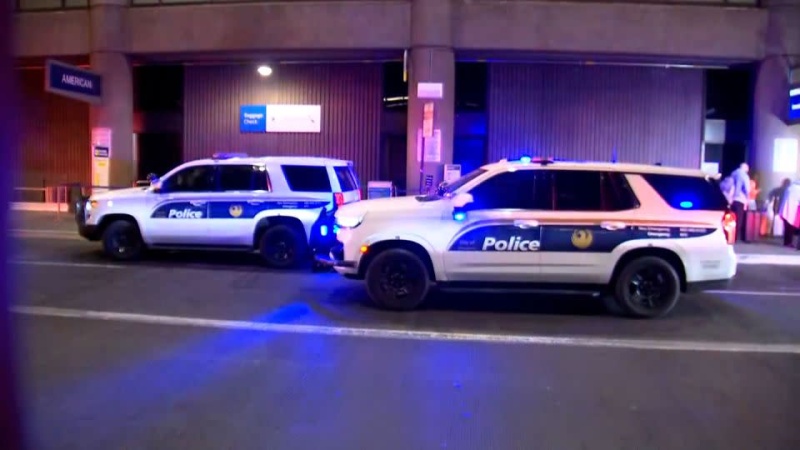 3 shot, 1 stabbed at US airport in apparent family dispute