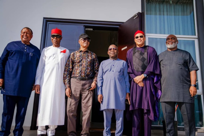 Otti visits Ebitu Ukiwe, Honours others in Abia 