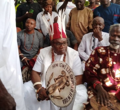 New Igwe of Oba Kingdom seals position as elders present ofo, crown at ancient holy grounds