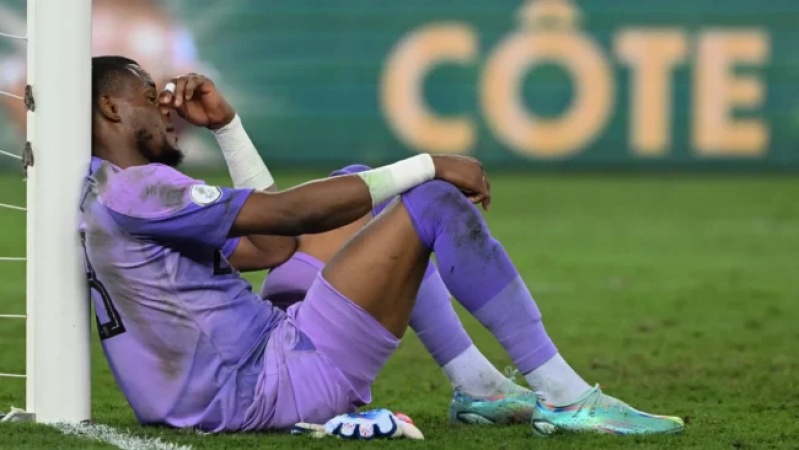 Super Eagles goalie, Nwabali loses mother, just over a month after father?s death 