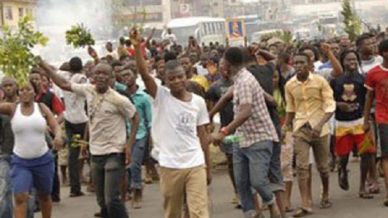 Kogi youths block highway over killings, kidnappings
