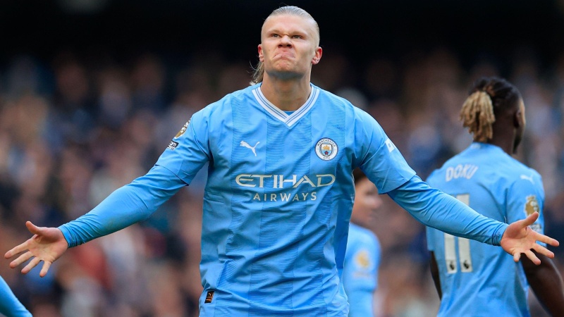 Haaland scores twice as Man City thump West Ham