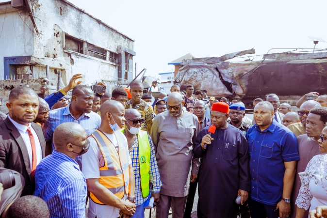 Oborevwori assures Agbor fire victims of support