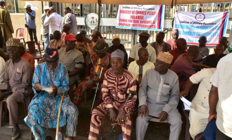 Retired military personnel block finance ministry over unpaid entitlements