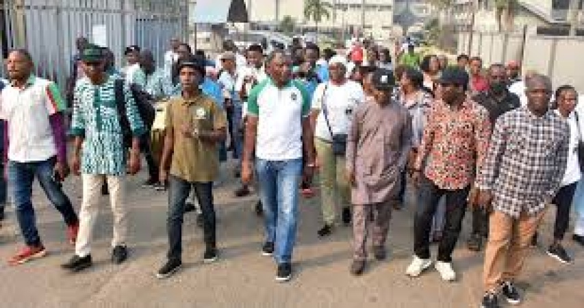 Minimum wage: Lagos State-owned media workers embark on warning strike