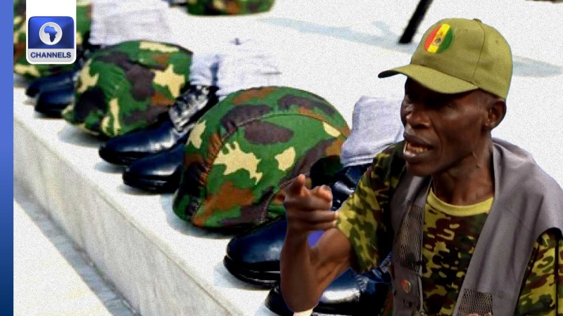 Security agents fighting Lakurawa with useless rifles ? Military veteran