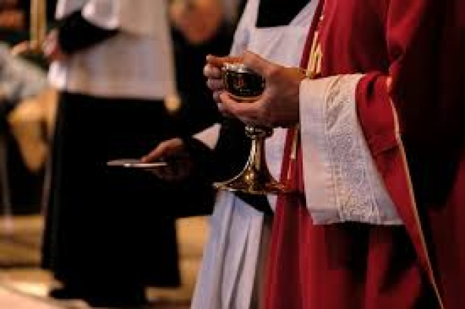 Nigerian Catholic priest suspended over secret marriage in US
