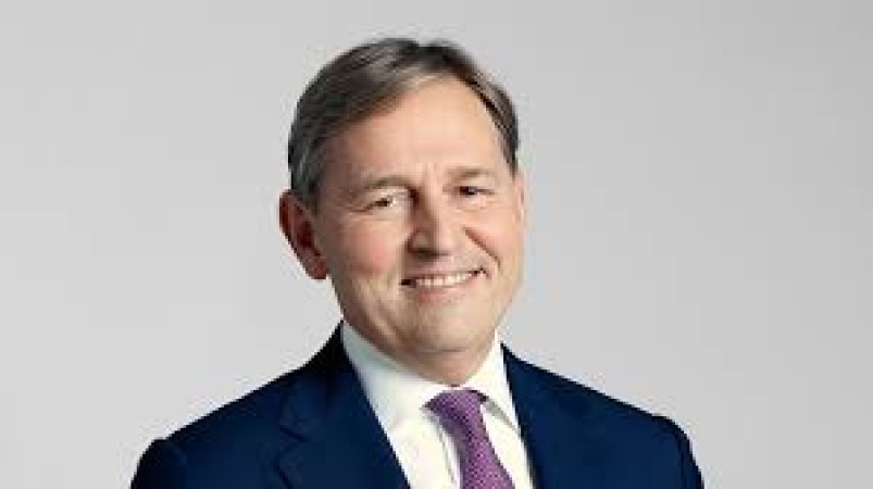 Shell downstream boss Vigeveno steps down