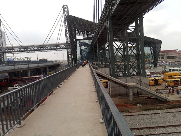 Lagos Govt. orders immediate closure of Oshodi pedestrian bridge