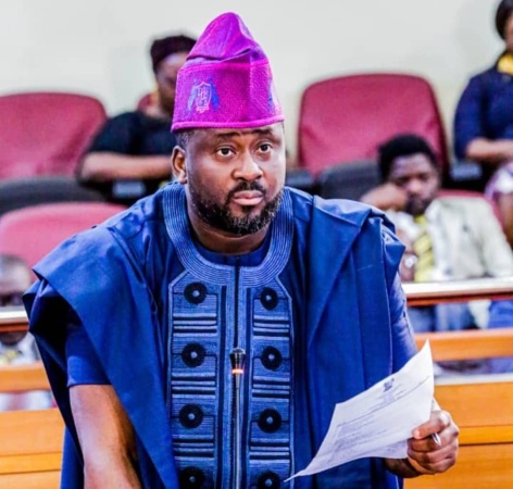 Lagos roads not for parking of vehicles ? Desmond Elliot 