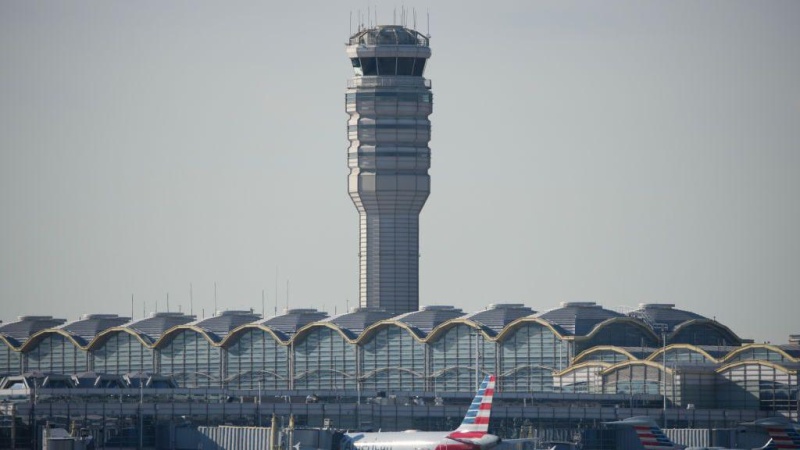 ?Woah that was close?: Near-misses were warning signs ahead of Washington plane crash